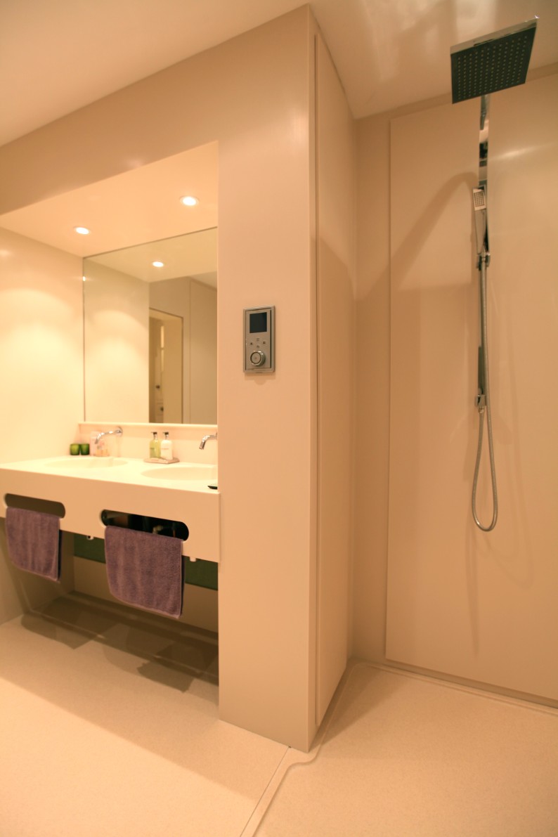 * LG-Hausys-wetroom.jpg